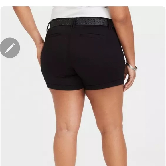 Torrid 20 5 Inch Stretch Sateen Mid-Rise Belted Short (No Belt) - Picture 5 of 5